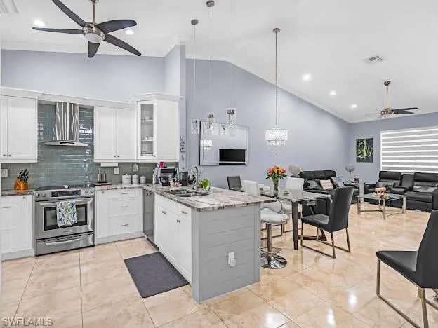 5313  Whitten  DR, Naples, FL 34104