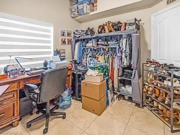 5313  Whitten  DR, Naples, FL 34104