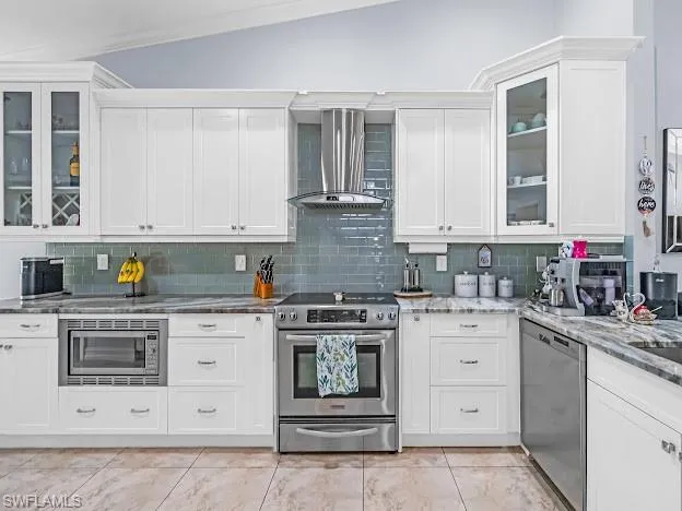 5313  Whitten  DR, Naples, FL 34104