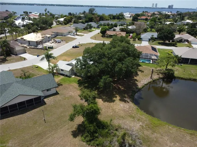 6463  P G A  DR, North Fort Myers, FL 33917