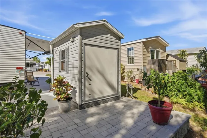 26 Bass Ln, Naples, Florida 34114