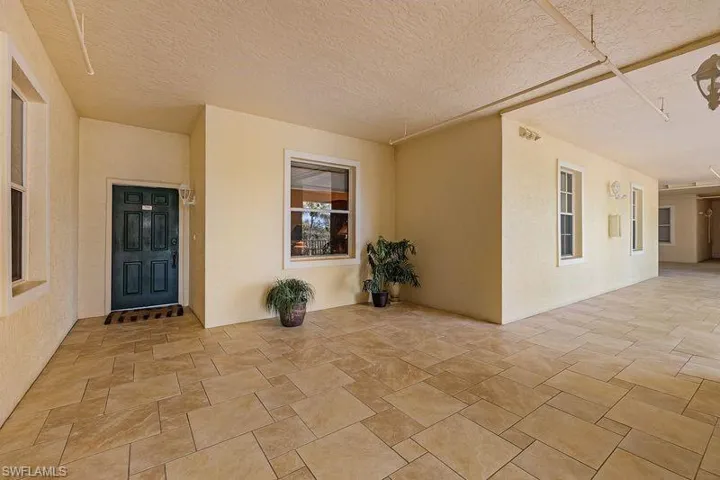 Breezway Entry