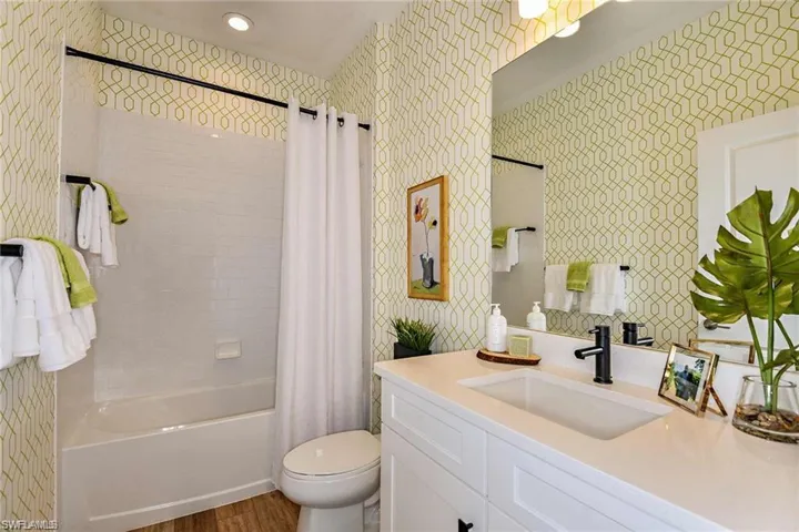 4563  Centaurus  CIR, Naples, FL 34120