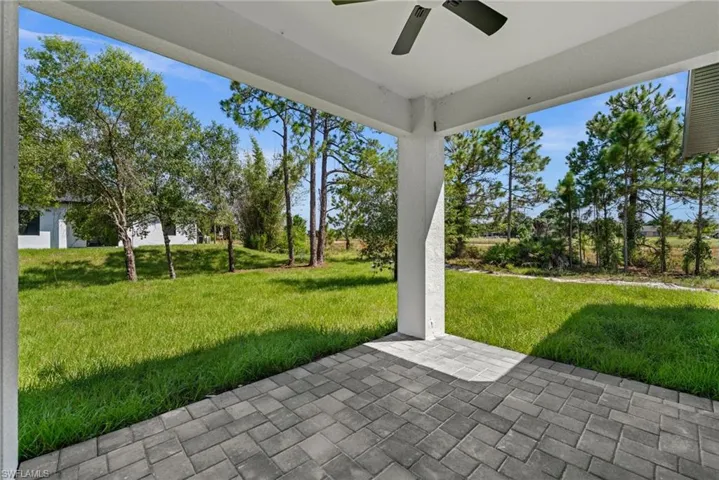 843 Bianca Ave S, Lehigh Acres, Florida 33974