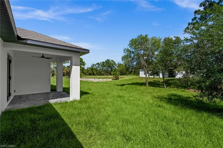 843 Bianca Ave S, Lehigh Acres, Florida 33974