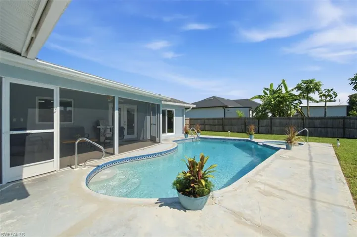 Heated Saltwater Pool