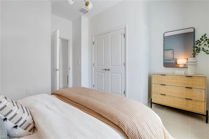 3960 Coneflower St, Alva, Florida 33920