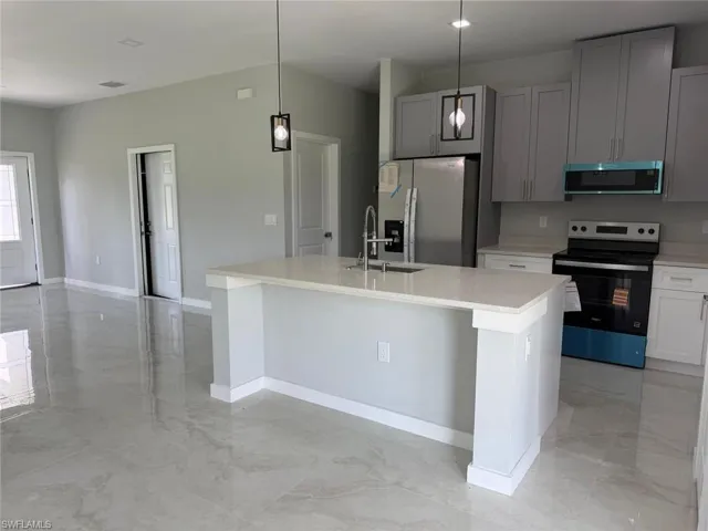 484 Westdale Ave, Lehigh Acres, Florida 33972