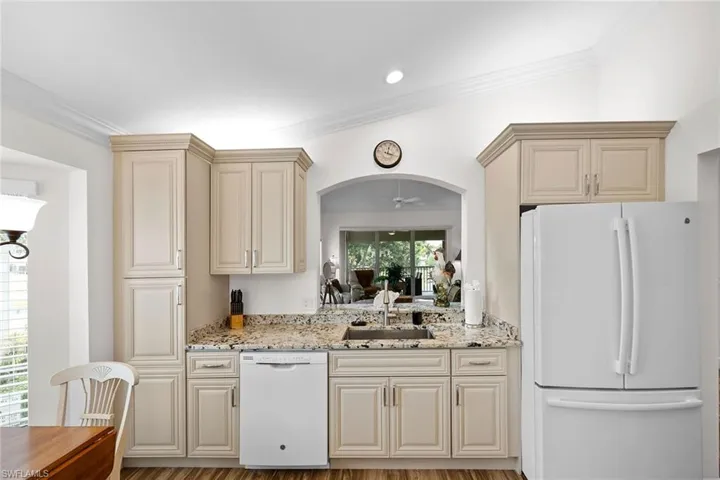 5963  Sand Wedge  LN, Naples, FL 34110
