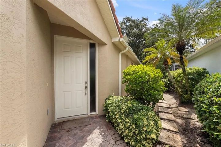 168 Livermore Ln, Naples, Florida 34119
