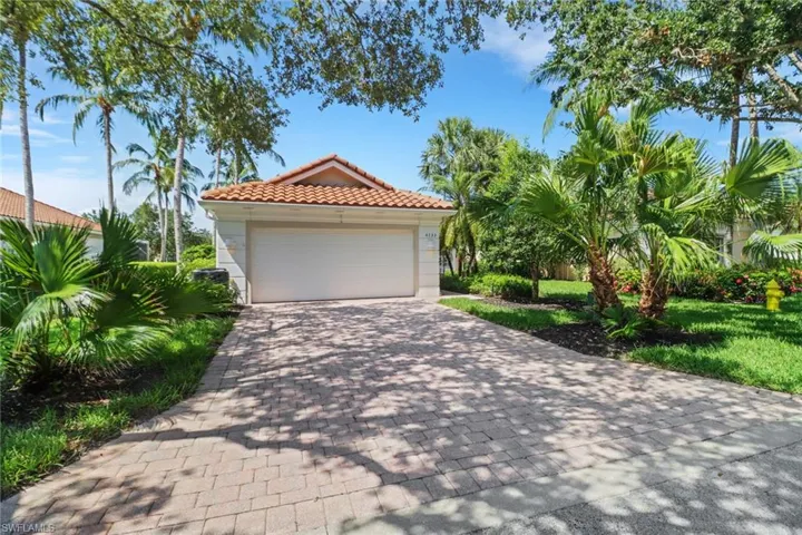4733  Navassa  LN, Naples, FL 34119