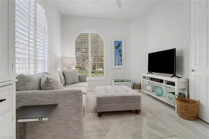 4733  Navassa  LN, Naples, FL 34119