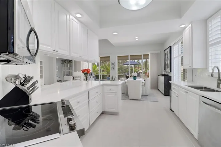 4733  Navassa  LN, Naples, FL 34119