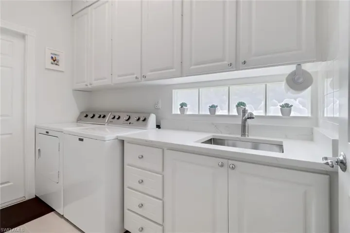 4733  Navassa  LN, Naples, FL 34119