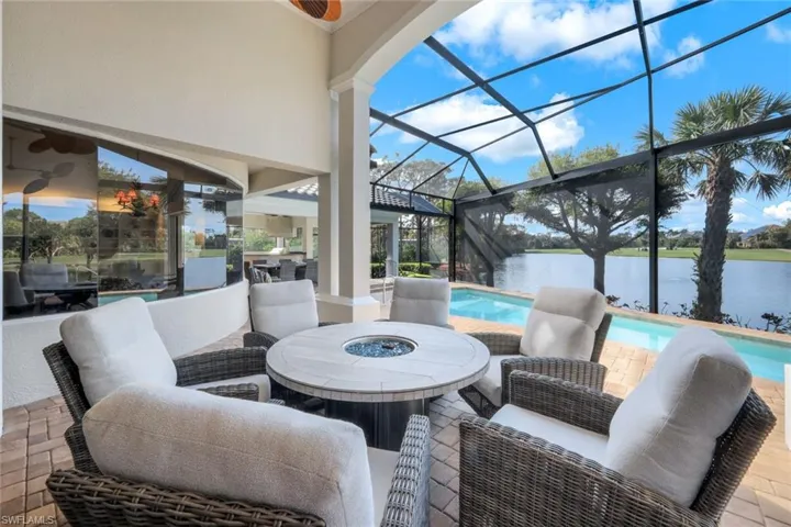 Enjoy the large outdoor seating area on a chilly winter evening!