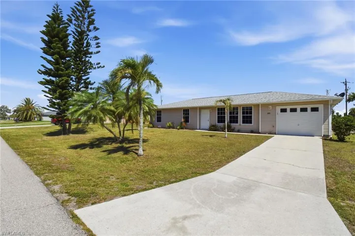 2111 Ne 25th St, Cape Coral, Florida 33909