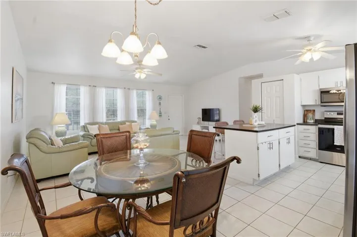 2111 NE 25th  ST, Cape Coral, FL 33909