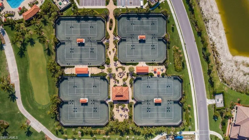 Tennis Center