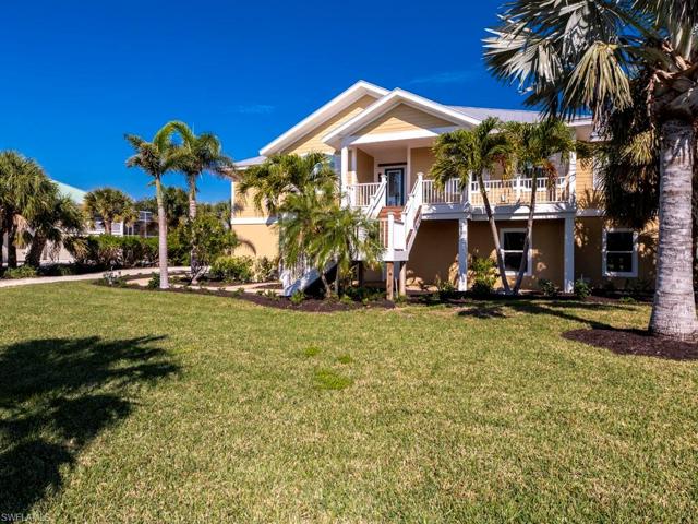 Front Exterior/Large Front Yard