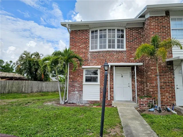 864 Courtington Ln 12, Fort Myers, Florida 33919