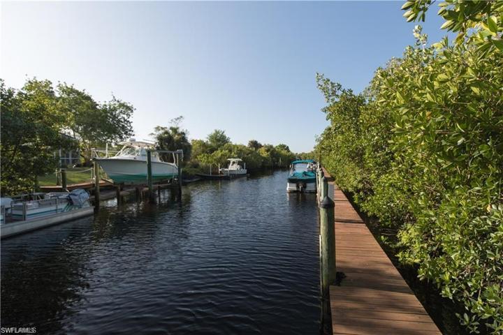 5716  Foxlake  DR, North Fort Myers, FL 33917