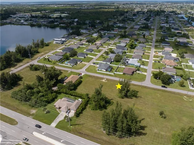 307 SW 16th  PL, Cape Coral, FL 33991