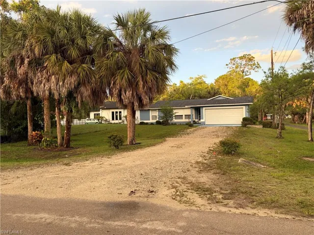 196 Wilson Blvd S, Naples, Florida 34117