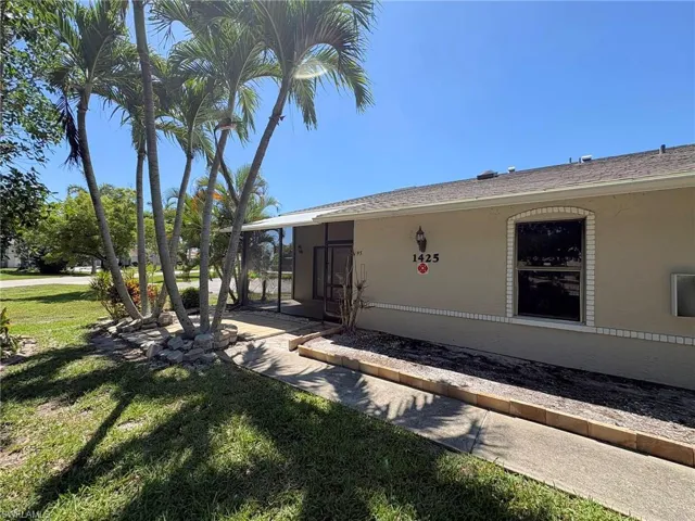 1425 Sw 51st Ln 95, Cape Coral, Florida 33914