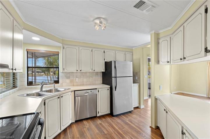 190  Oceans  BLVD, NAPLES, FL 34104