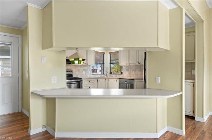 190  Oceans  BLVD, NAPLES, FL 34104