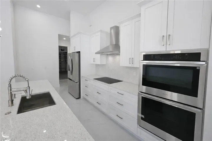 2853 3rd St, Cape Coral, Florida 33993