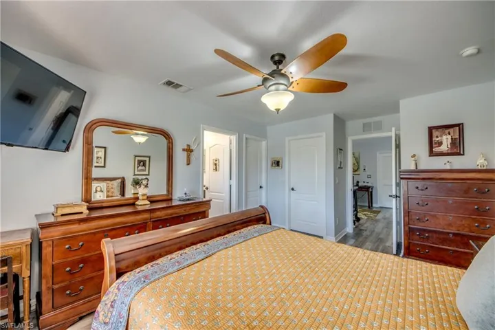 8546  Athena  CT, Lehigh Acres, FL 33971