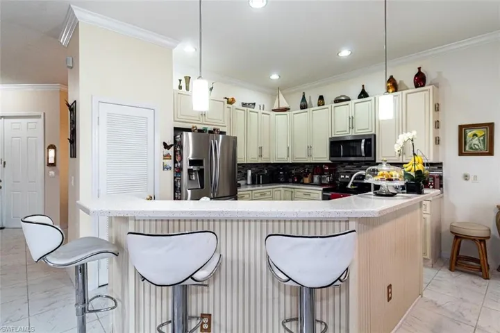 2540 Keystone Lake Dr, Cape Coral, Florida 33909