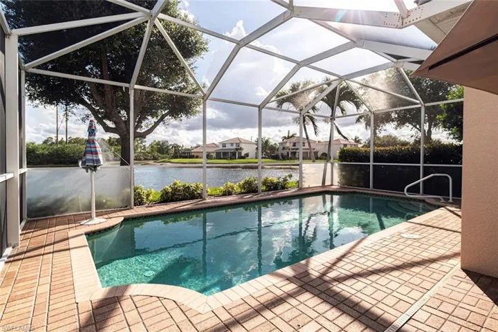 2540 Keystone Lake Dr, Cape Coral, Florida 33909