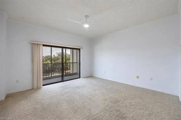 900  Arbor Lake  DR, Naples, FL 34110