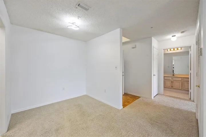 900  Arbor Lake  DR, Naples, FL 34110
