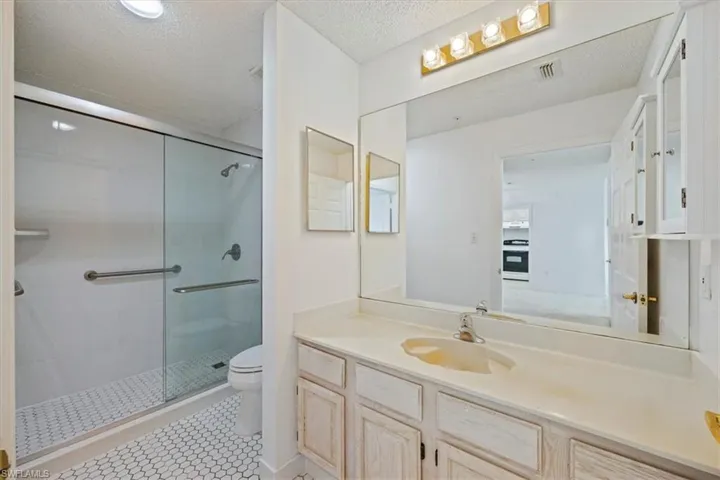 900  Arbor Lake  DR, Naples, FL 34110