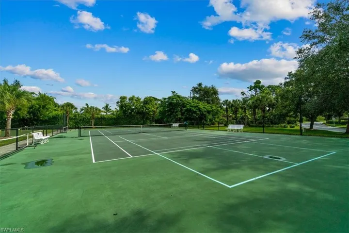 900  Arbor Lake  DR, Naples, FL 34110