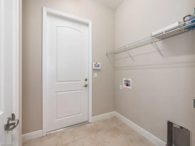 1638  Serrano  CIR, Naples, FL 34105