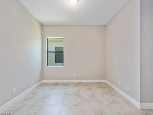 1638  Serrano  CIR, Naples, FL 34105