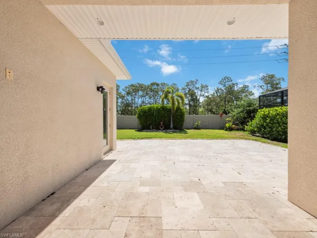 1638  Serrano  CIR, Naples, FL 34105