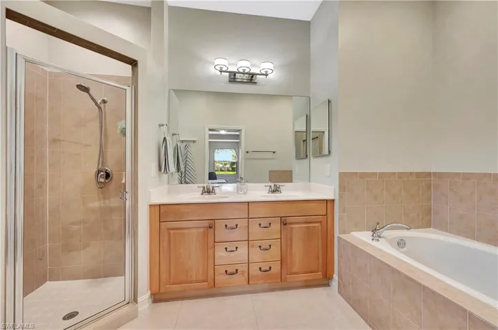 8165  Sanctuary  DR, Naples, FL 34104