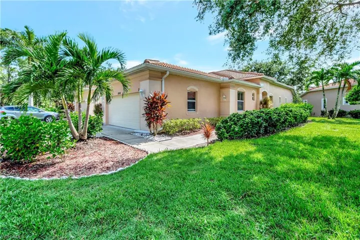 8165  Sanctuary  DR, Naples, FL 34104