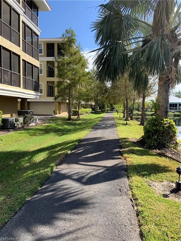 10041 Lake Cove DR, Fort Myers, FL 33908,225054139