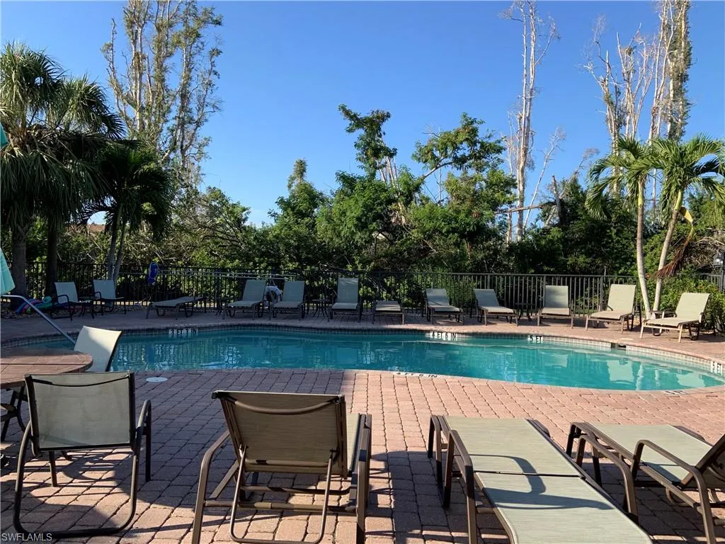 10041 Lake Cove DR, Fort Myers, FL 33908,225054139