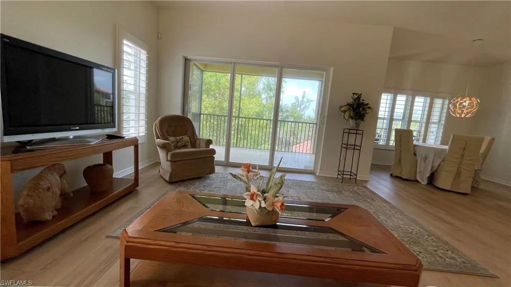 10041 Lake Cove DR, Fort Myers, FL 33908,225054139