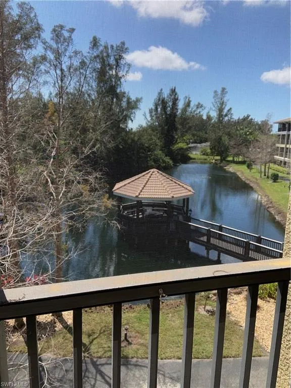 10041 Lake Cove DR, Fort Myers, FL 33908,225054139