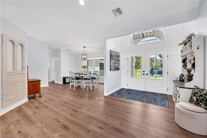260 20th Ave Ne, Naples, Florida 34120
