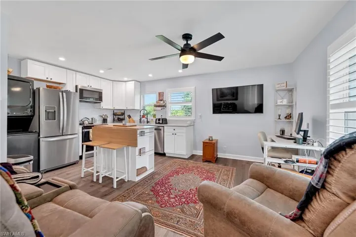 260 20th Ave Ne, Naples, Florida 34120