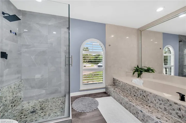 260 20th Ave Ne, Naples, Florida 34120